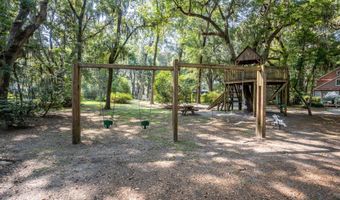 10 Hayek St, Beaufort, SC 29907