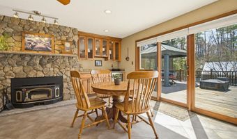 17 Dudley Rd, Brentwood, NH 03833