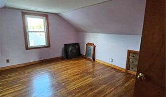 27 Clifton Ave, Coventry, RI 02816