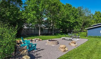 102 Ross Gdn NW, Alexandria, MN 56308