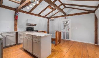 31 Bridge St B, Newport, RI 02840