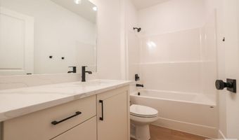 578 N Curlew Dr, Ammon, ID 83406