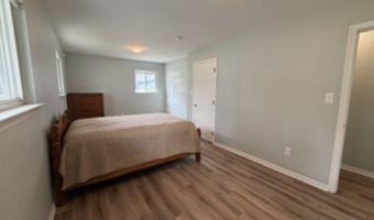 1819 Washington St, Algonac, MI 48001