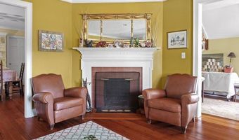 20 Lincoln St, Jamestown, RI 02835