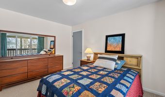 2050 Chalmers Dr, Ann Arbor, MI 48104