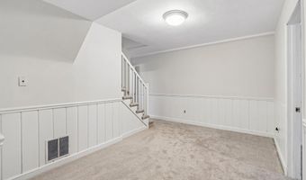 5601 KIRKWOOD Dr, Bethesda, MD 20816