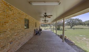 138 BIG OAK Dr, Adkins, TX 78101
