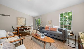 700 Auber Ridge Ct, Ballwin, MO 63011