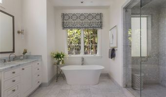 2210 Triunfo Pl, Agoura Hills, CA 91301