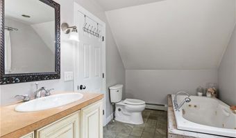 30 Loring Rd, Bristol, RI 02809