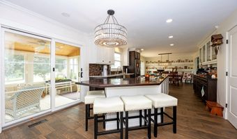 859 Country Club Ln, Ashland, OH 44805