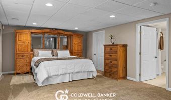 4960 S Skyline Rd, Casper, WY 82604