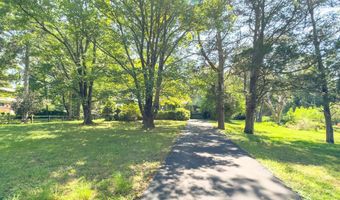 4113 PINERIDGE Dr, Annandale, VA 22003