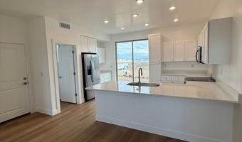 1336 E LONE ROCK VIEW Dr, Big Water, UT 84741