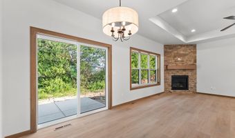 413 CARRIE LYNN Ave, Algoma, WI 54201