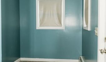 16 Ward Ave, Middletown, RI 02842