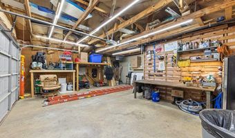 1052 Parkside Dr, Alliance, OH 44601