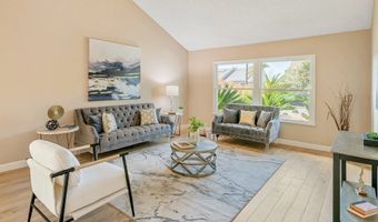 7945 Shadow Hill Dr, La Mesa, CA 91941