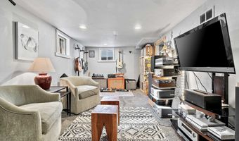 302 E MISSION Rd, Allouez, WI 54301