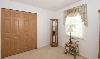 215 Penrose Dr, Kendallville, IN 46755