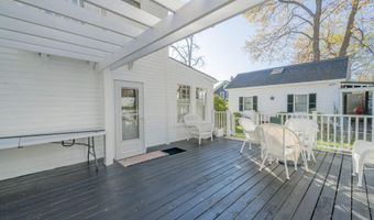 18 Waldo Ave, Belfast, ME 04915