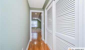 82 Milltown Rd, East Brunswick, NJ 08816