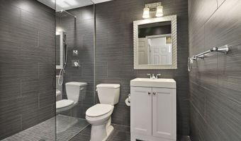 765 N Central Ave, Addison, IL 60101