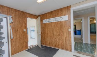 83 Rohr St, Arnolds Park, IA 51331