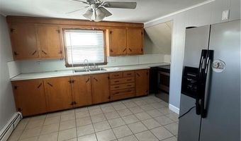 16 King St, North Providence, RI 02911