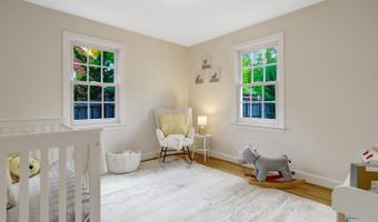 5028 25TH St N, Arlington, VA 22207