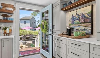 9 Dudley Dr, Narragansett, RI 02882