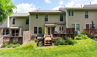 612 Village Green E Blvd, Adams Twp., PA 16046