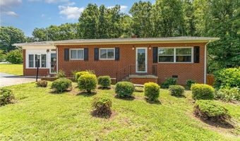 1839 Old Farmer Rd, Asheboro, NC 27205
