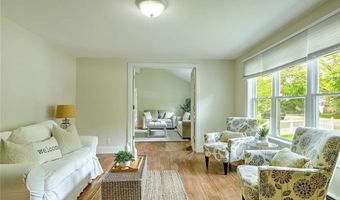278 Sowams Rd, Barrington, RI 02806