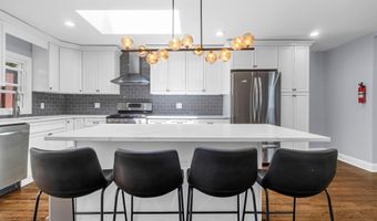 46 W 43RD St, Bayonne, NJ 07002