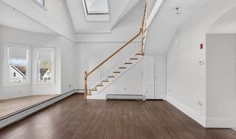 102 Market 3, Amesbury, MA 01913