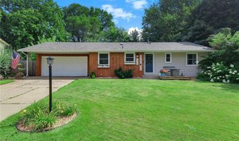 1015 Lowell Dr, Apple Valley, MN 55124