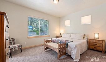 23 Waterline Ln, Cascade, ID 83611