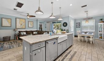 5227 ADMIRAL POINTE Dr, Apollo Beach, FL 33572