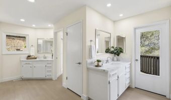 863 Via Rancho Pkwy, Escondido, CA 92029