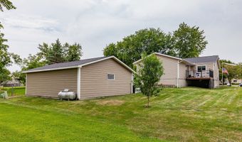 713 10th Ave NW, Altoona, IA 50009