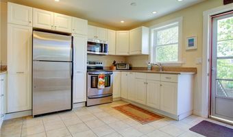 70 CARROLL Ave 1113, Newport, RI 02840