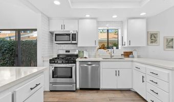 3305 Vivienda Cir, Carlsbad, CA 92009