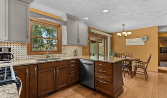 2623 W SUNNYVIEW Cir, Appleton, WI 54914