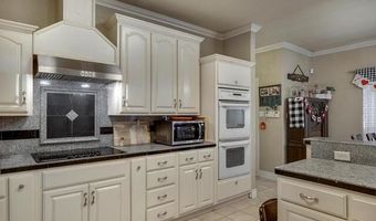 1007 BLUEBONNET Ln, Adkins, TX 78101