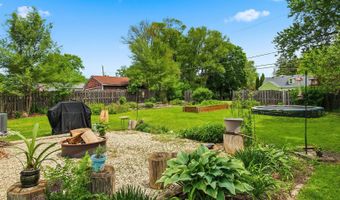615 Highland Ave, Antioch, IL 60002