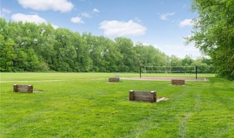 840 Cortland Dr, Apple Valley, MN 55124