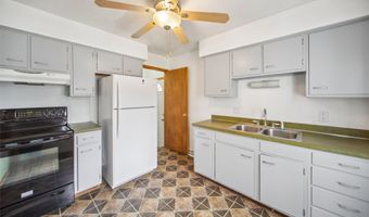 130 E Mckinley Ave, Des Moines, IA 50315