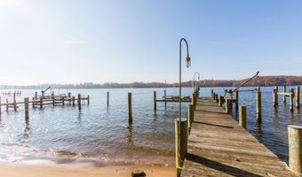 209 WINCHESTER BEACH Dr, Annapolis, MD 21409