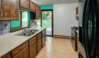 2897 Glacier Valley Rd, Fitchburg, WI 53711
